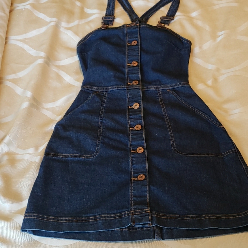 Divided overall dress